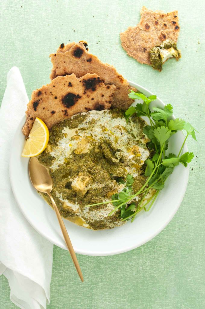 Spinach halloumi curry (palak halloumi) • Delicious from scratch