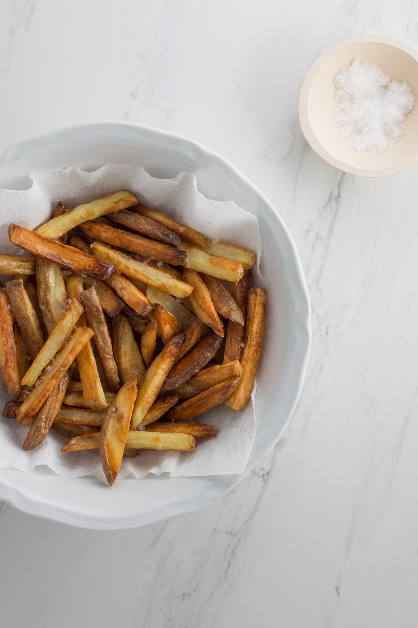 Healthy oven chips with sriracha aioli • Delicious from scratch