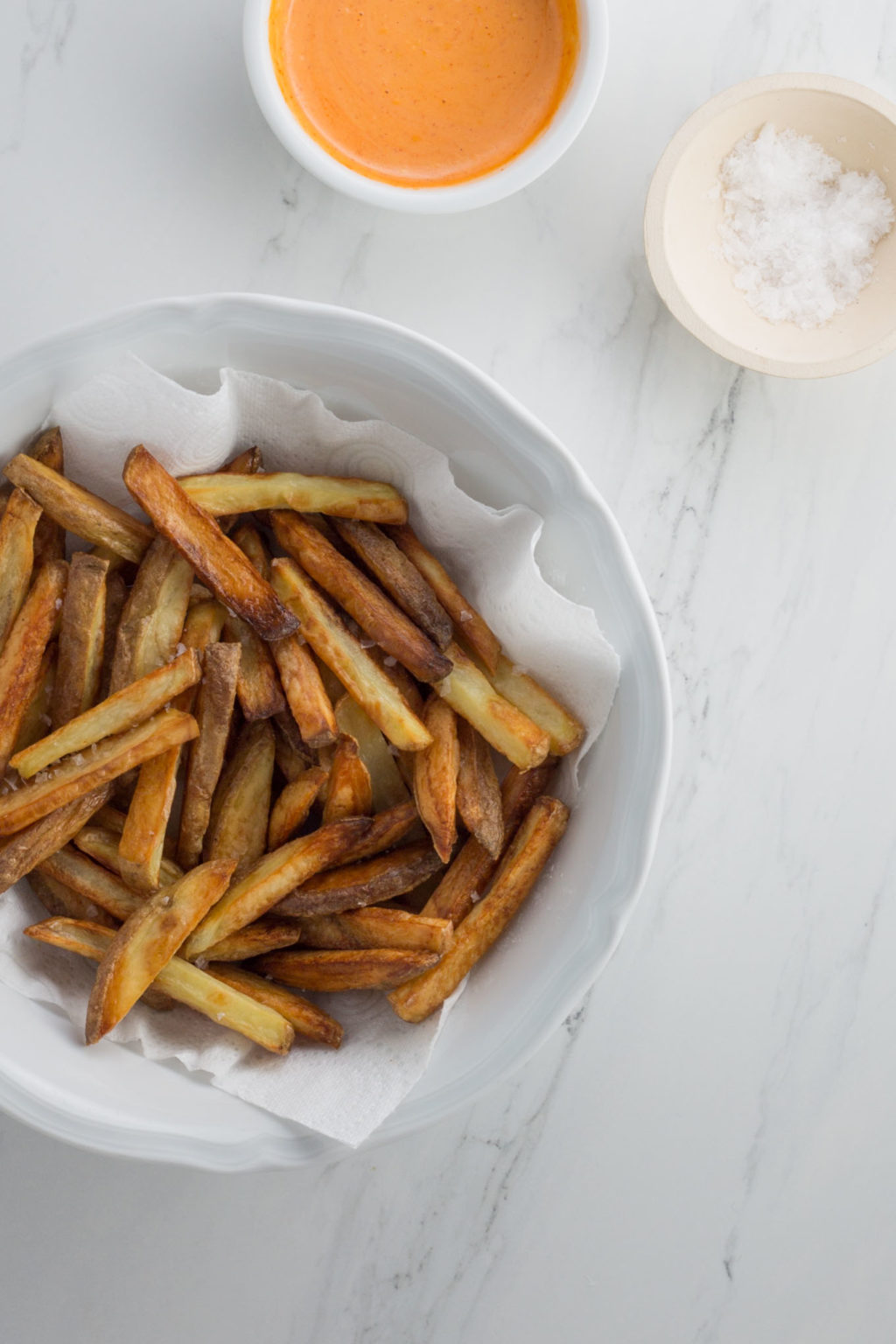 Healthy oven chips with sriracha aioli • Delicious from scratch