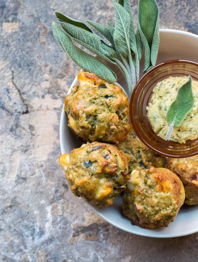 Sage and onion stuffing bread with roasted garlic butter recipe – Delicious from scratch