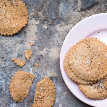 Sourdough crackers with whole grain spelt recipe (a healthy, super thin cracker recipe for cheese and dips) – Delicious from scratch